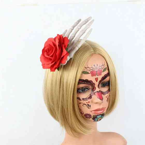 Скелет на Хэллоуин кисть руки с розой 17 на 9 см красно-серый Киев