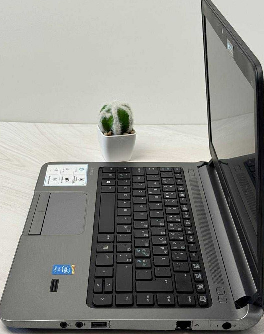 Ноутбук: HP 430 G1 Intel i5 -4200U , RAM8Gb. SSD128Gb. 13.3