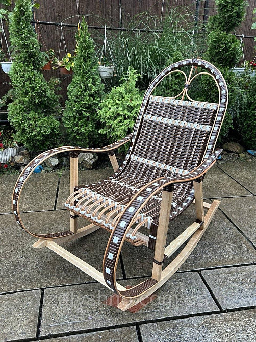 Крісло гойдалка плетена з ротанга Київ - фото 3
