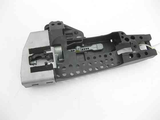 VAG  4M1837885A Рама/корпус зовнішньої ручки задніх лівих дверей Одеса