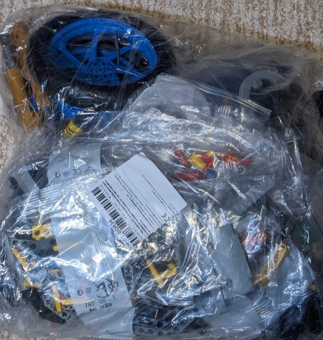 Конструктор 1в1 Lego Technic 42159 — Yamaha MT-10 SP. Київ - фото 5