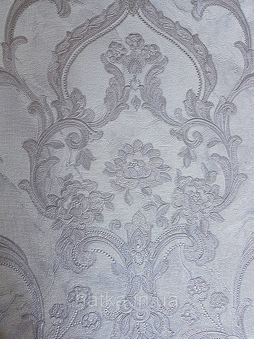 Шпалери метрові вінілові на флізелін Grandeco Poem вензелі структурні сріблясті на білому Київ - фото 1