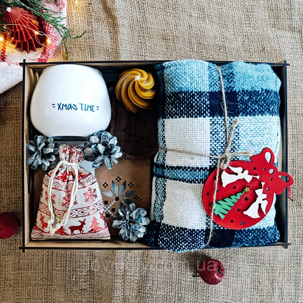 Святковий подарунковий набір на Новий Рік або Різдво з пледом і чашкою Ірпінь - фото 3