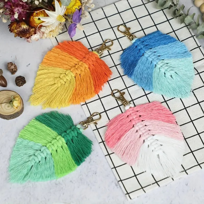 Набор макраме для творчества и ручного вязания брелока для ключей или декора на сумку 10х16см,розовый Каменец-Подольский - изображение 2