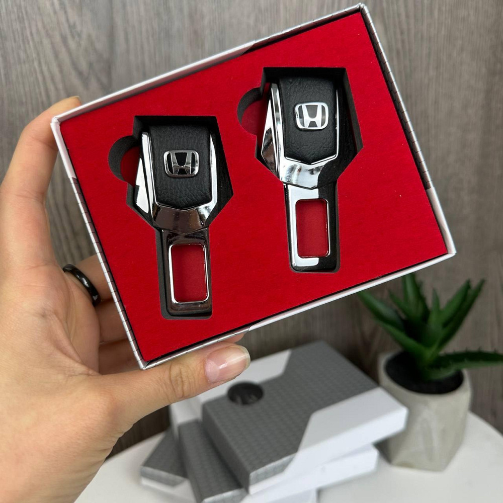 Заглушки для ременів безпеки на подарунок у коробочці Toyota, BMW, Lexus, Mazda, Nissan, Subaru, Chevrolet Honda ( 26621 ) Харків - фото 1