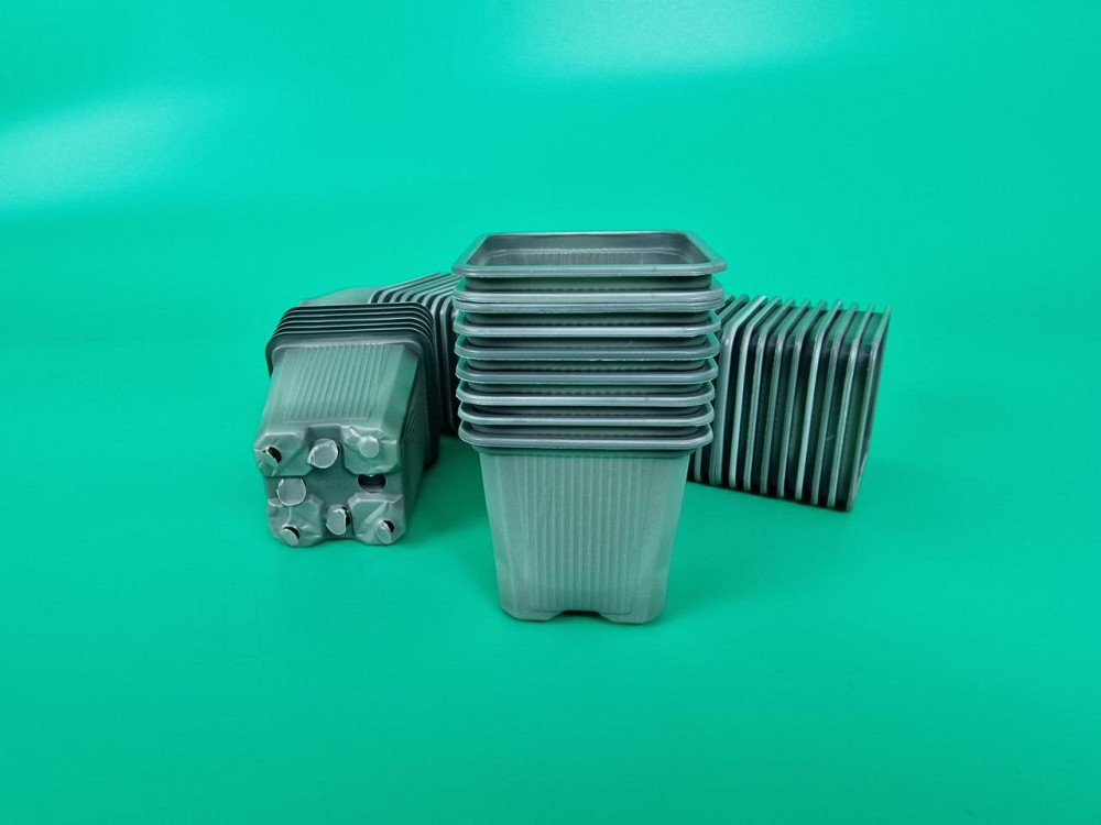 Стакан для рассады 180 мл квадратный с отверстиями (6/6)*(4,7/4,7) h65 (60 шт) Харьков - изображение 1