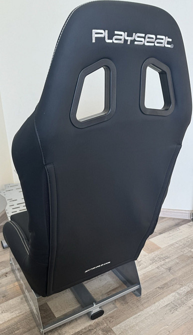 Игровое Кресло Playseat Evolution Black. Киев - изображение 1
