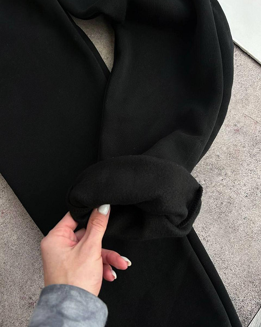 Женский теплый комбинезон с капюшоном трехнитка на флисе + нашивка Черный, 46/48 Одесса - изображение 3