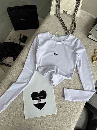 Стильний жіночий базовий лонгслів із написом і вирізом під пальчик мікродайвінг Білий Одеса