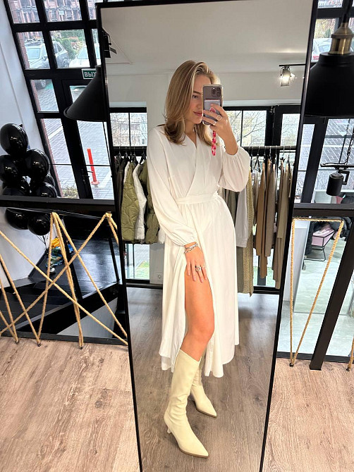 Женское романтичное приталенное миди платье софт Молочный Одесса - изображение 4