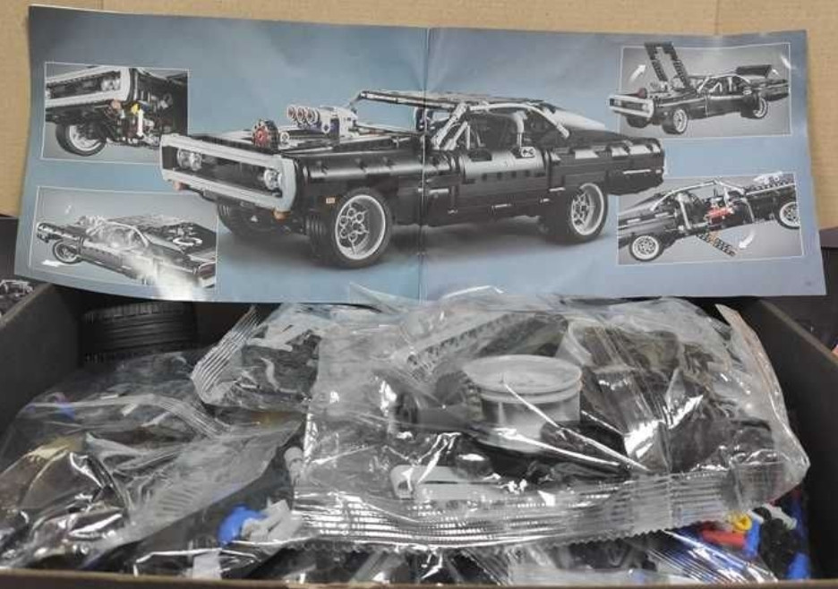 Конструктор Technic Dodge Charger!️ НОВИЙ‼️ 1077 деталей LEGO 42111!!️ Київ - фото 4