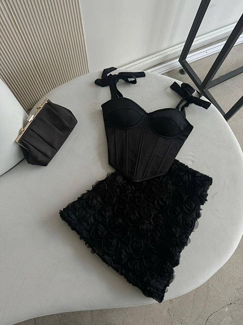 Женский романтичный корсетный комплект с 3D-цветами Одесса - изображение 7