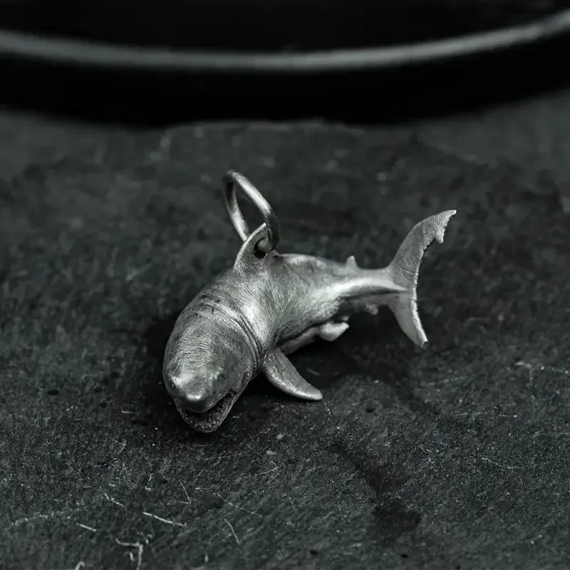 Кулон «Акула» 3,2×1,5 см на цепочке 60 см — темное серебро, морская тематика, унисекс Киев - изображение 1