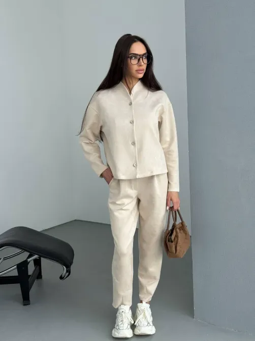 Жіночий костюм із замшу на дайвінгу чорний та світлий беж Одеса - фото 1