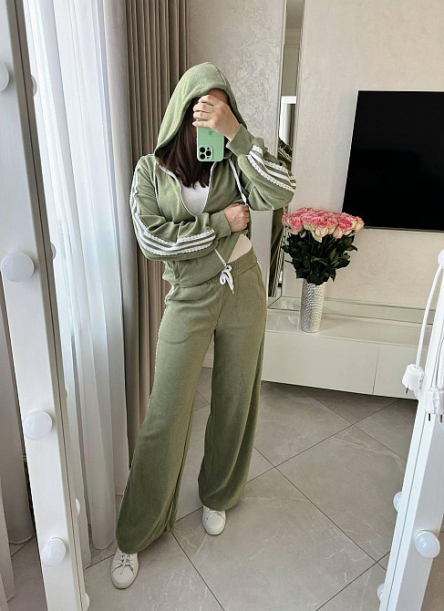 Женский стильный прогулочный велюровый костюм двойка Оливка, 52/54 Одесса - изображение 4