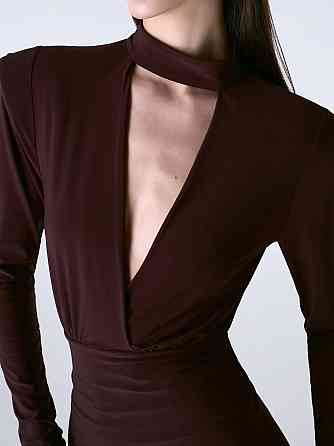 Жіноче приталене мініплаття з плічками та чокером із турецького трикотажу. Шоколад, 46/48 Одеса