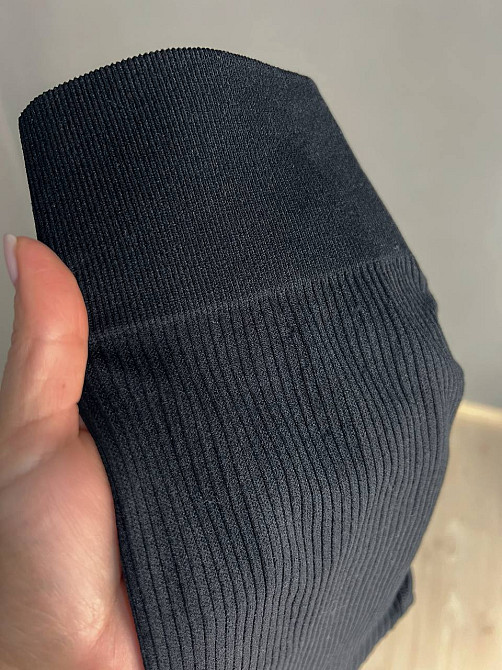 Шорти жіночі Kenalin 0412 велосипедки лосини в рубчик пуш-ап широкий пояс середня довжина one size, чорний, one size Київ - фото 6