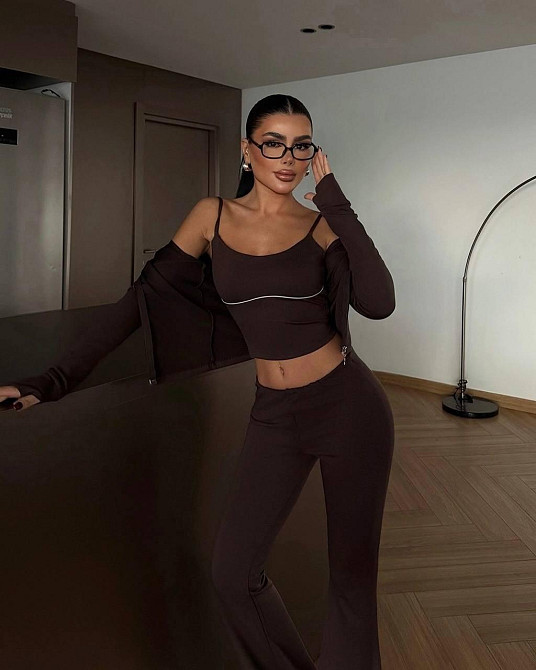 Женский стильный повседневный костюм тройка из микродайвинга Шоколад, 42/44 Одесса - изображение 1