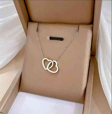 Колье с подвеской двойное сердце золотого цвета Киев