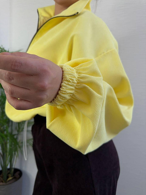 Женский стильный повседневный костюм двойка из микровельвета Желтый, 46/48 Одесса - изображение 2