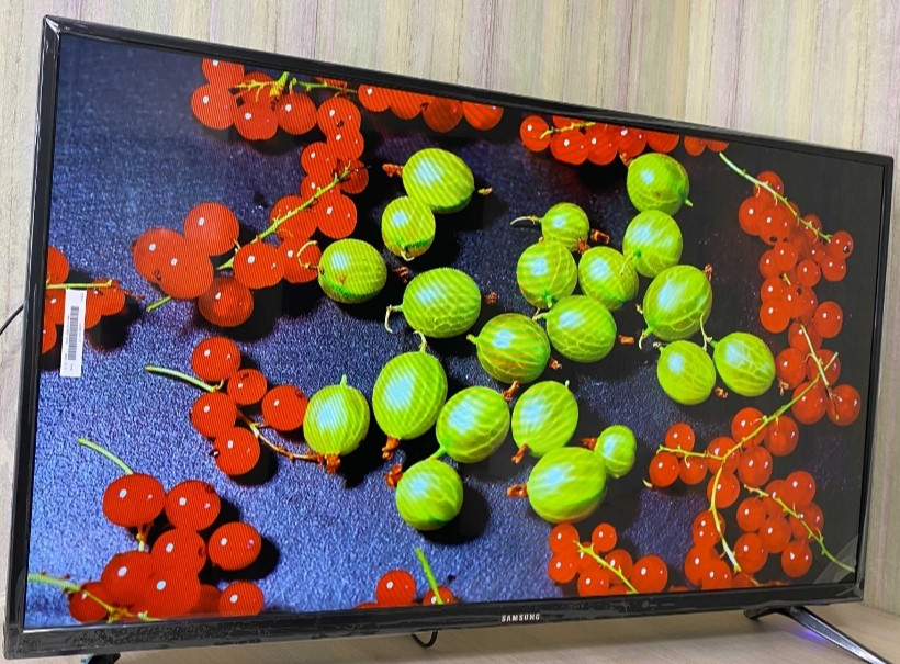 Крутой Телевизор: Samsung 39