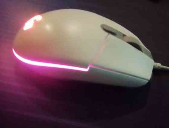 Мишка: Logitech G102. Киев