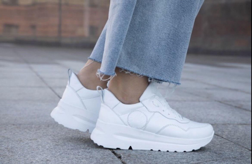 Dino Vittorio Кросівки жіночі Dino Vittorio 1021 білі (весна-осінь, шкіра натуральна) (5000) 40 Коломия - фото 1