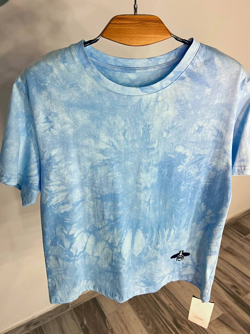 Футболка женская A-N 2539 вареная тай дай с вышивкой пчелкой one size голубая, голубой, one size Киев - изображение 20