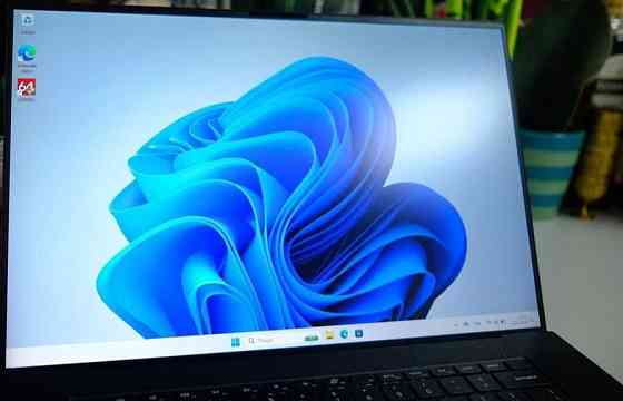 Ноутбук: DELL XPS 9700 17-10750H 32Gb. 1TB GTX 1650TI Киев