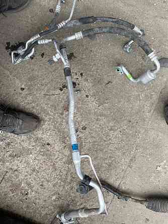 трубка кондиціонера на Hyundai Santa Fe 2012–2018 Київ