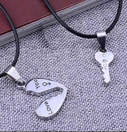 Парные подвески «Сердце и ключ» на шнурке — набор из 2 кулонов, нержавеющая сталь Киев