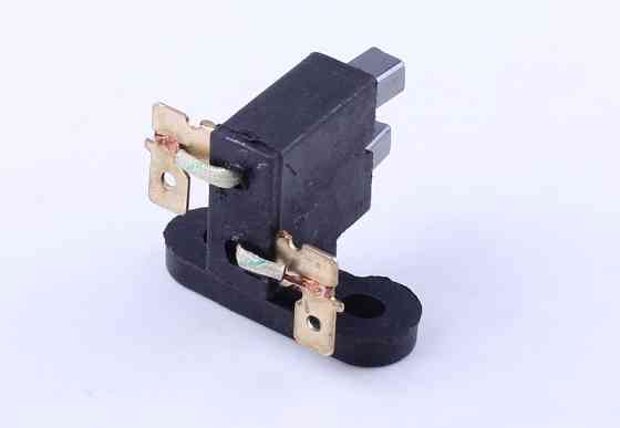 Щетки бензогенератора (5-6 кВт) (пластмассовый корпус) Мукачево