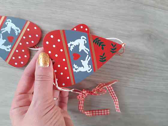 Новогодние игрушки деревянные Сердечка 95 см разноцветный Киев