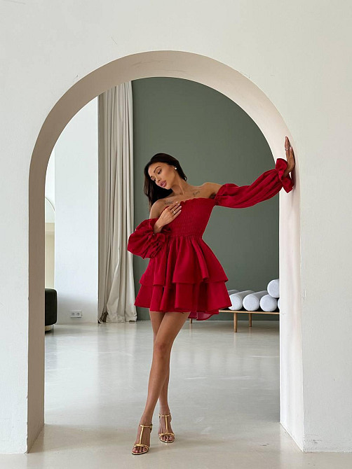 Жіноча приваблива стильна святкова сукня королівський атлас Червоний Одеса - фото 3