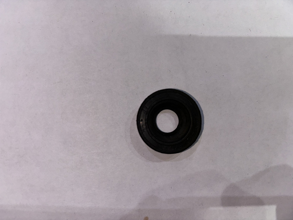 Сальник паливного насоса ЯАЗ-204 ЯАЗ-206. 12.5х28х7 мм. Харків - фото 1