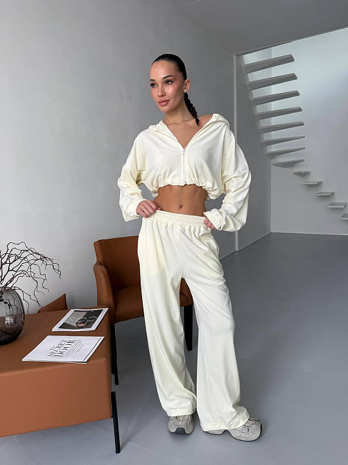 Жіночий велюровий костюм-двійка: худі на блискавці та штани Молочний, 46/48 Одеса - фото 9