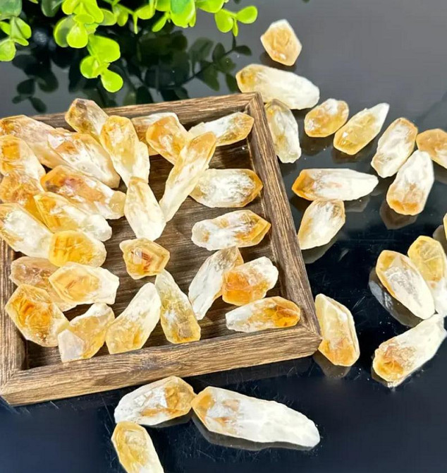 Набор из 5 натуральных кристаллов цитрина, размер 1.5 - 3 см. Необработанные кристаллы цитрина. Киев - изображение 2