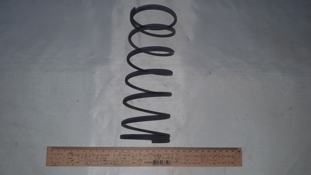 Пружина стиснення 75х195х4 мм. СССР. Харків - фото 1