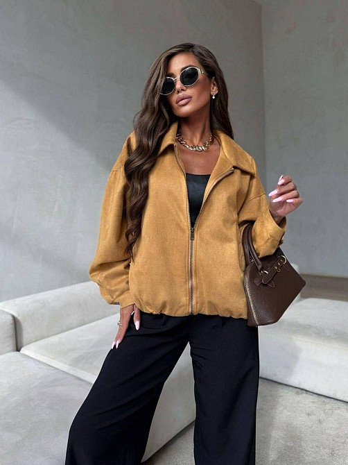 Жіночий стильний бомбер оверсайз на блискавці замш на дайвінгу Кемел, 42/46 Одеса - фото 1