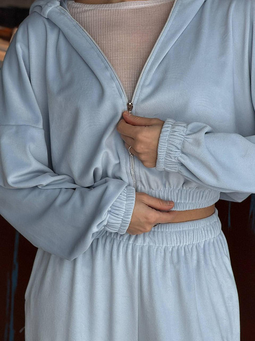 Женский повседневный велюровый костюм двойка: кофта и штаны плотный турецкий велюр Голубой, 48/52 Одесса - изображение 6