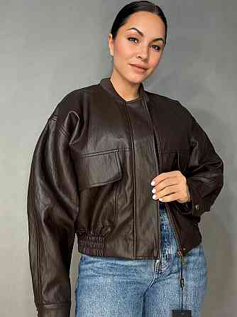 Куртка женская Lady Yep 10048 бомбер из экокожи оверсайз коричневая, коричневый, M Киев