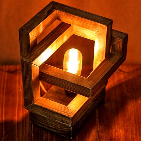 Светильник настольный 