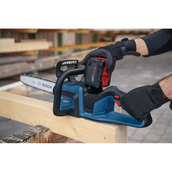 Професійна акумуляторна ланцюгова пила Bosch GKE 18V-40 Professional (без акб та з/п) Київ