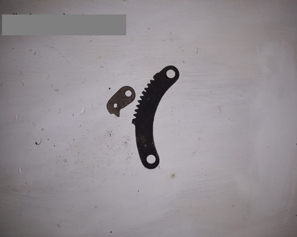 Сектор рычага ручного тормоза и собачка рычага привода ручного тормоза ЗИЛ-130. Харьков - изображение 1