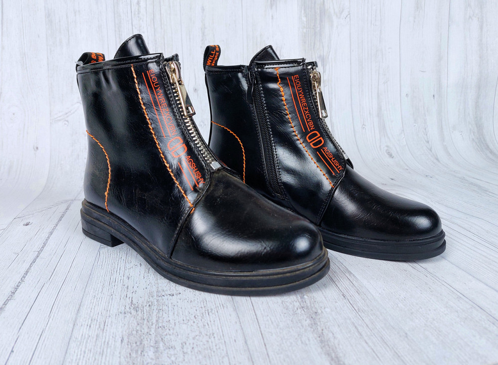 Детские демисезонные черные ботинки для девочек с оранжевыми вставками 32,34,35,36,37 Николаев - изображение 1