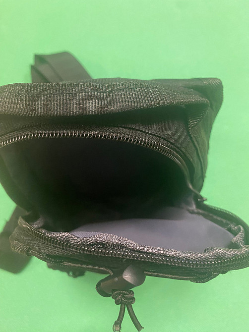 Мужская сумка тактическая через плечо 40 на21см 3 кармана спереди и 2 кармашки боковых черный Киев - изображение 4