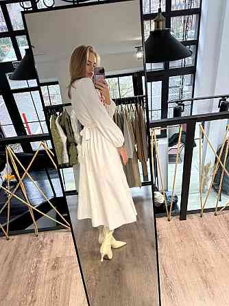 Женское романтичное приталенное миди платье софт Молочный Одесса