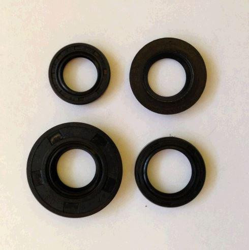 Сальники (набор) скутер Ямаха Йог 3KJ 4шт (17*28*5, 20*30*6, 20*42*8, 22,32,7) Мукачево - фото 1