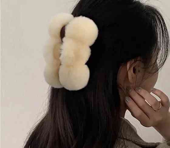 Шпилька крабік із хутра Сміла