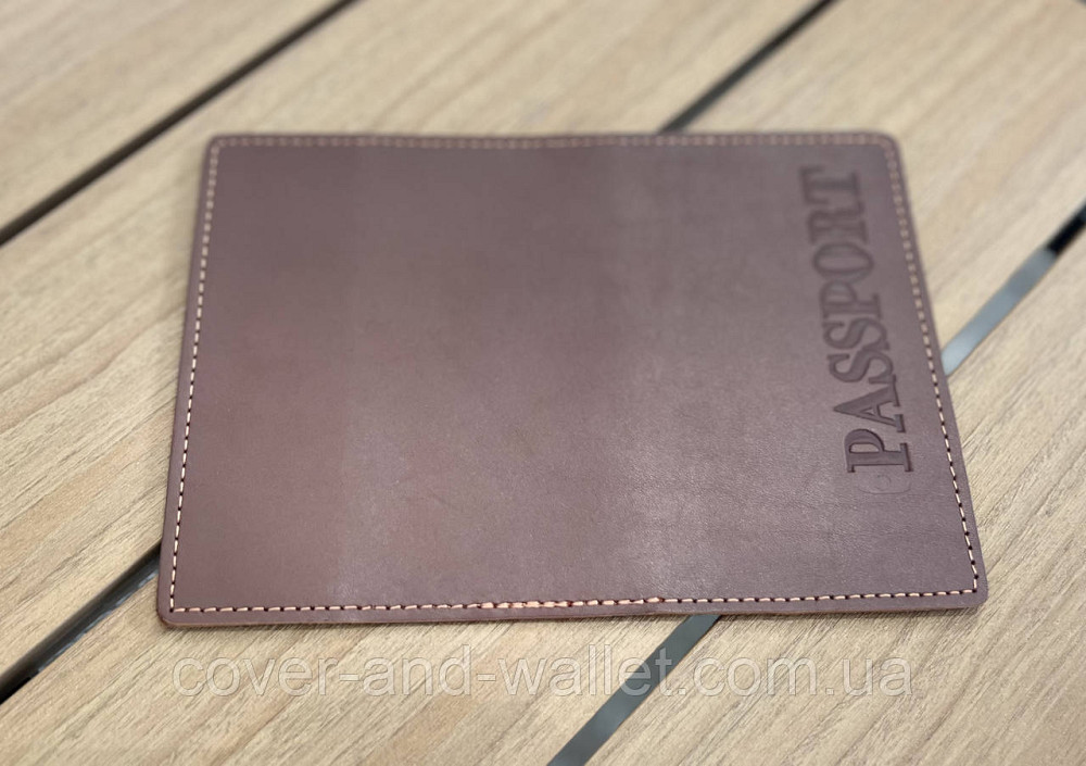 Обкладинка для паспорта з вінтажній шкіри коричневого кольору ST Leather Київ - фото 9